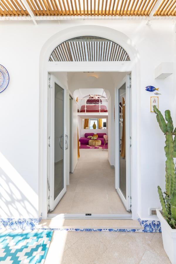 Suite Belvedere Capri Exclusive Rooms ภายนอก รูปภาพ